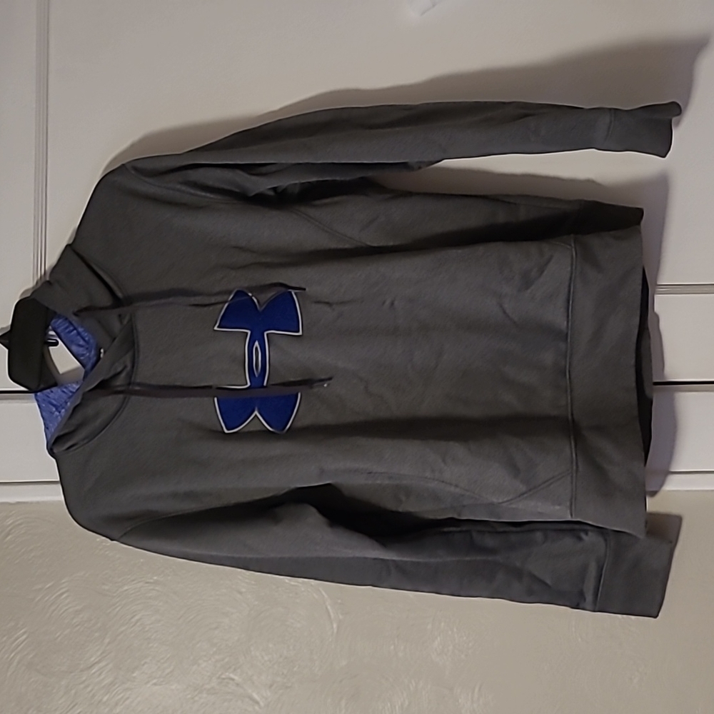 Junior's hoodie
